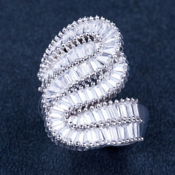 Jewelry - *New 925 Silver Princess Cut White Sapphire Ring, cute Ring, shiny Ring.